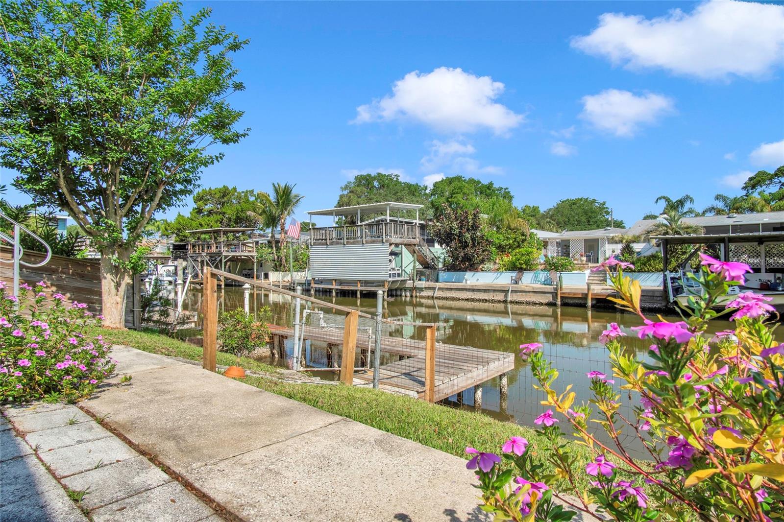 Listing photo id 9 for 238 Indian Creek Road