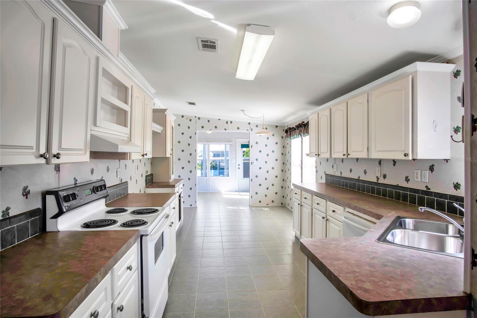 Listing photo id 10 for 238 Indian Creek Road