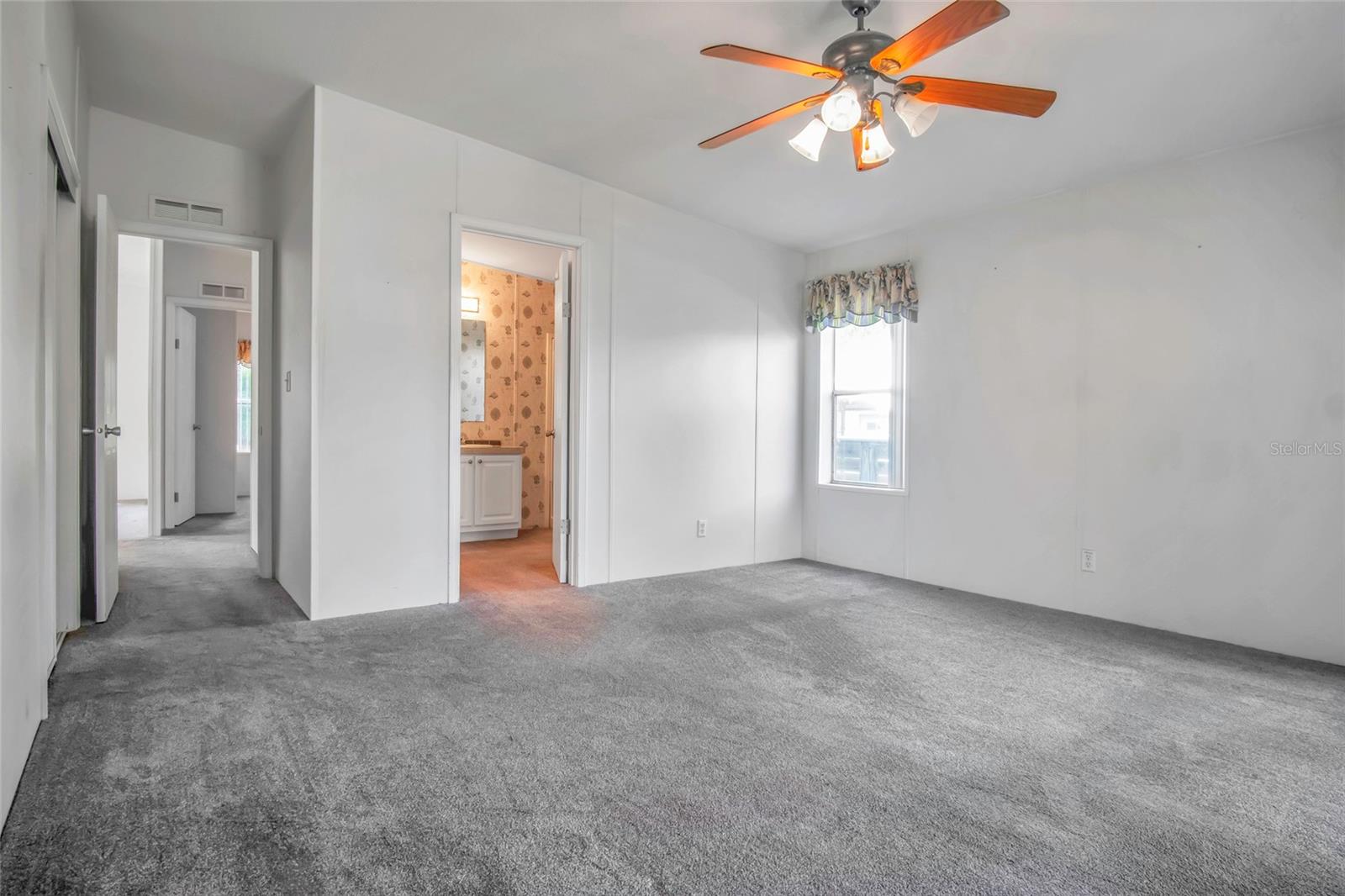Listing photo id 14 for 238 Indian Creek Road