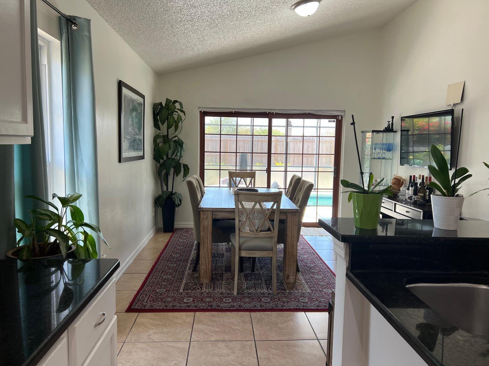 Image 10 of 84 For 340 Haversham Way