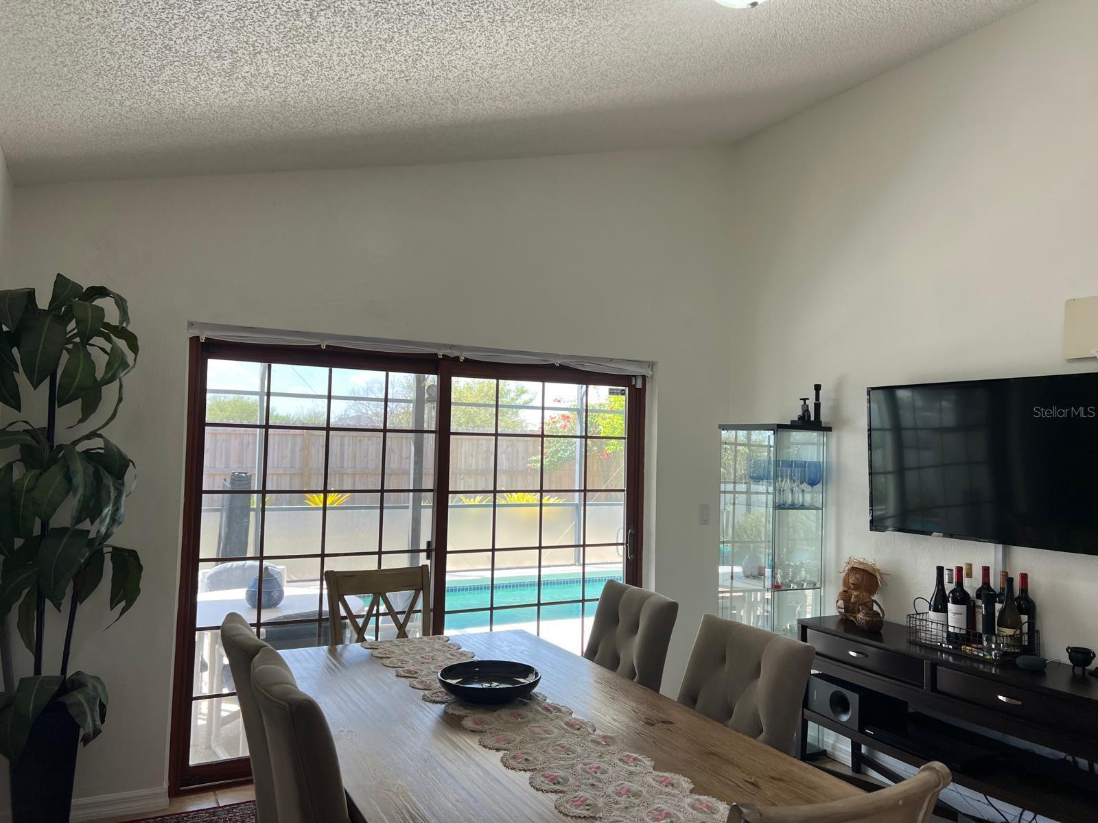 Image 13 of 84 For 340 Haversham Way