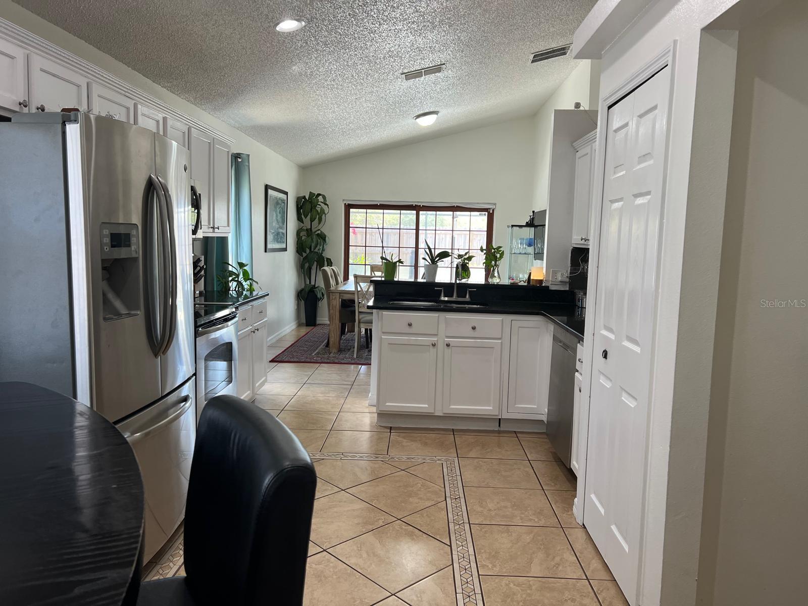 Image 18 of 84 For 340 Haversham Way