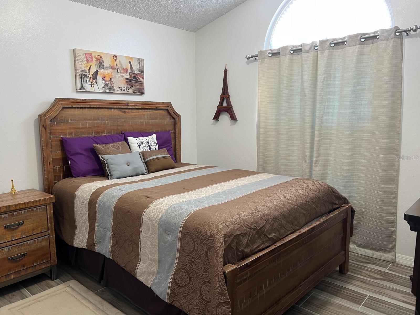 Image 27 of 84 For 340 Haversham Way