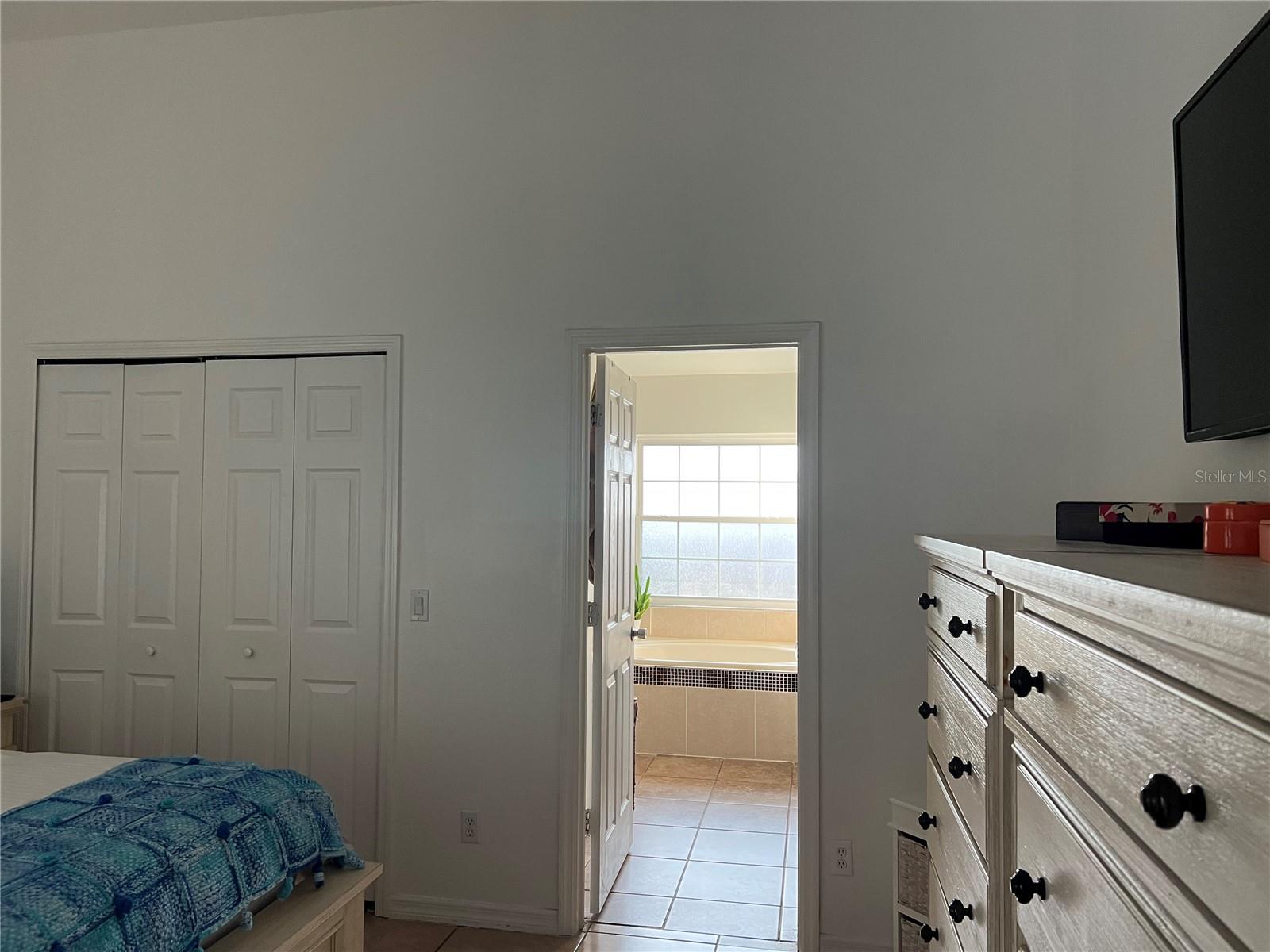 Image 31 of 84 For 340 Haversham Way