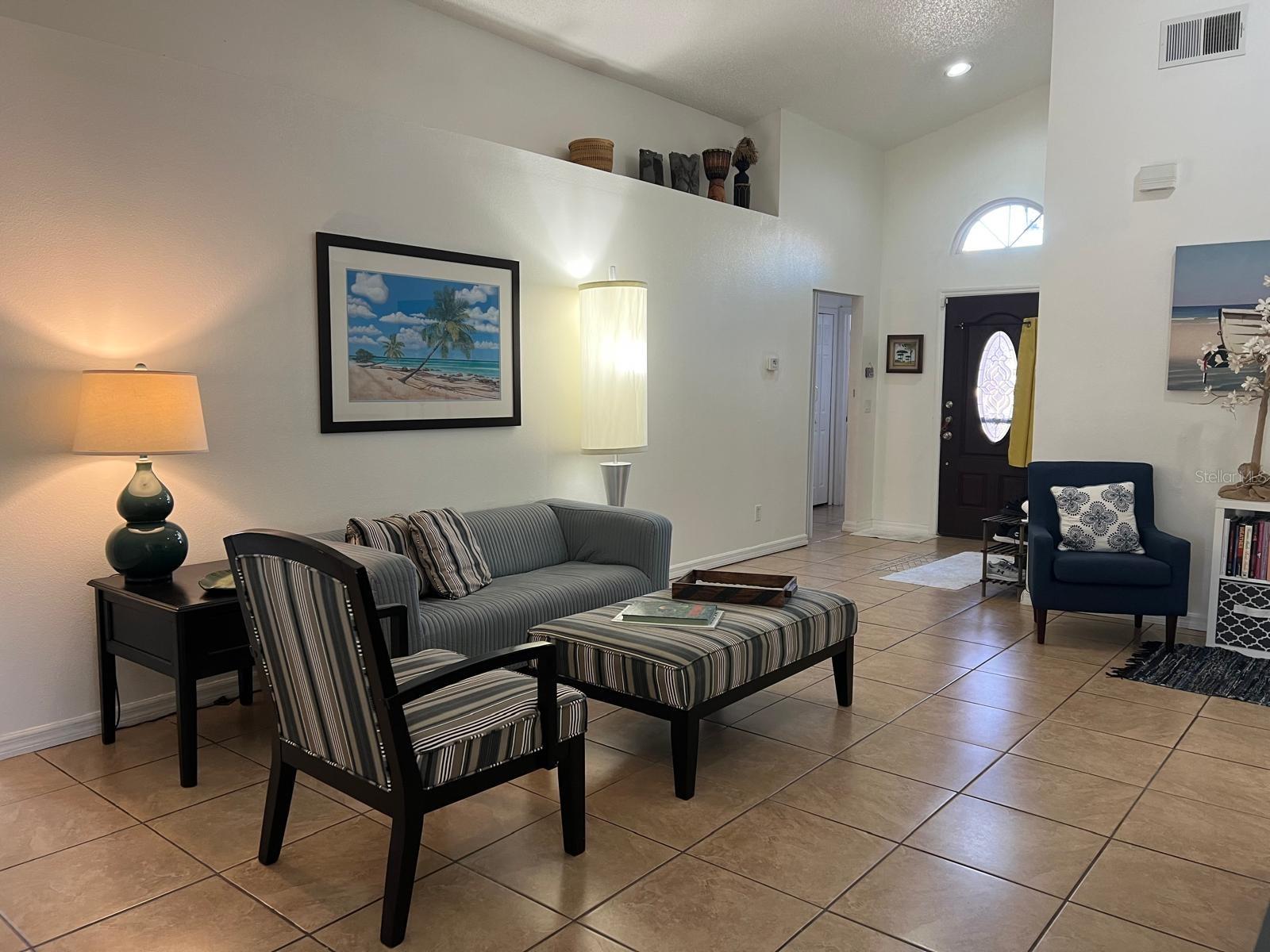 Image 7 of 84 For 340 Haversham Way