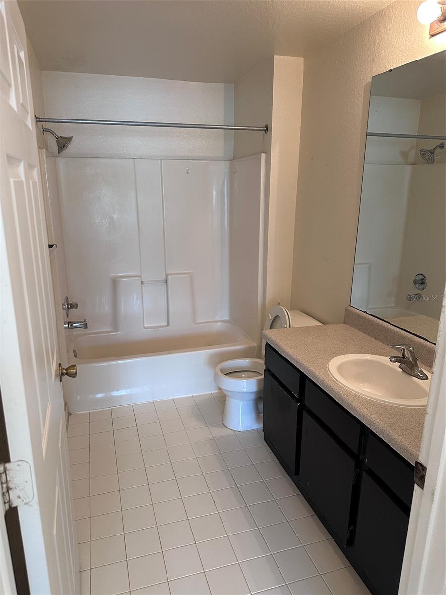 Image 11 of 13 For 5467 Vineland Road 6201
