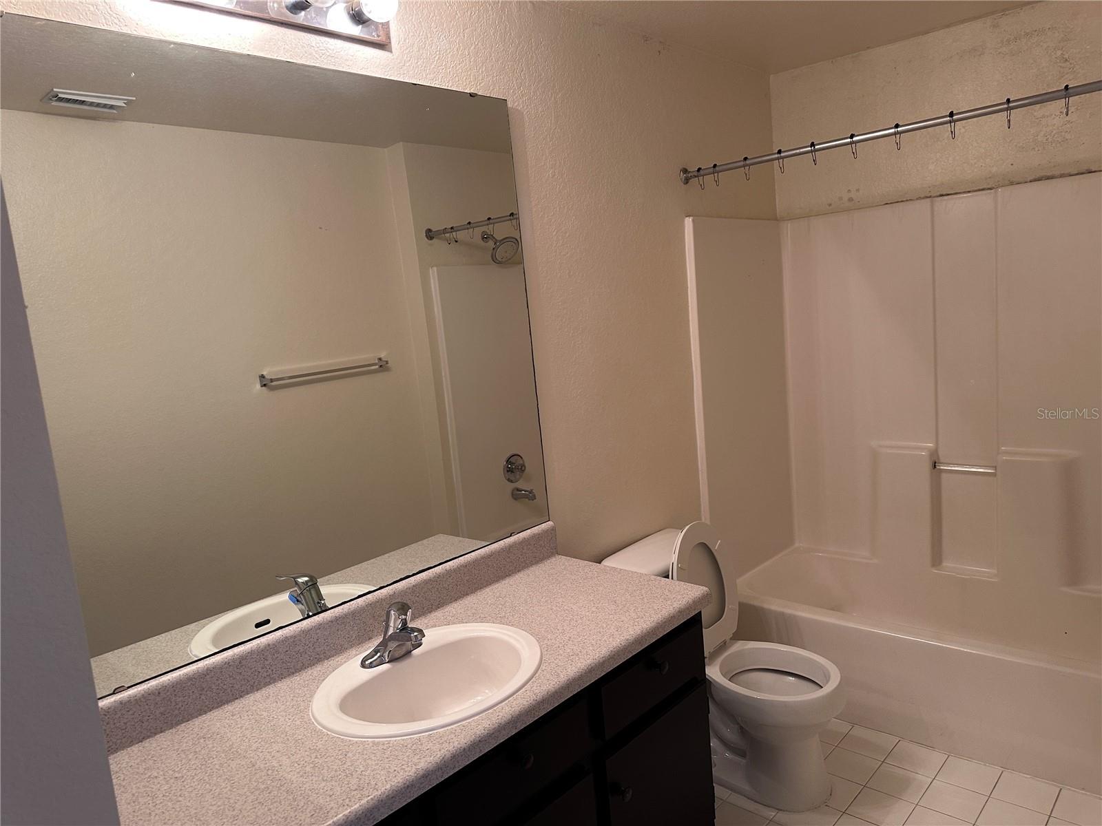 Image 12 of 13 For 5467 Vineland Road 6201