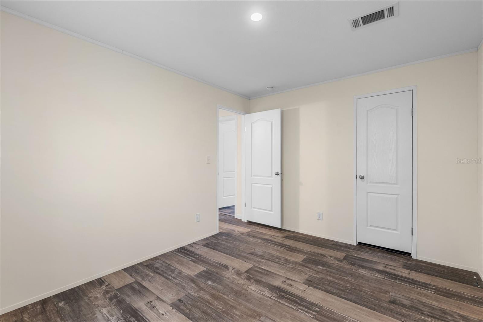 Image 14 of 31 For 38020 Cottonwood Trail