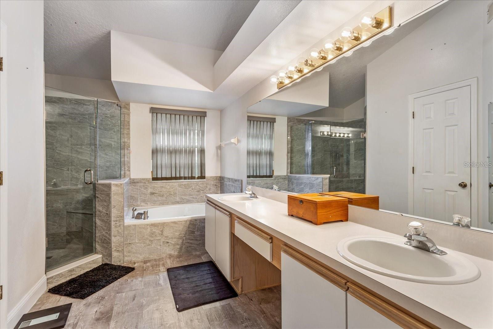 Image 4 of 5 For 2552 Dovetail Drive