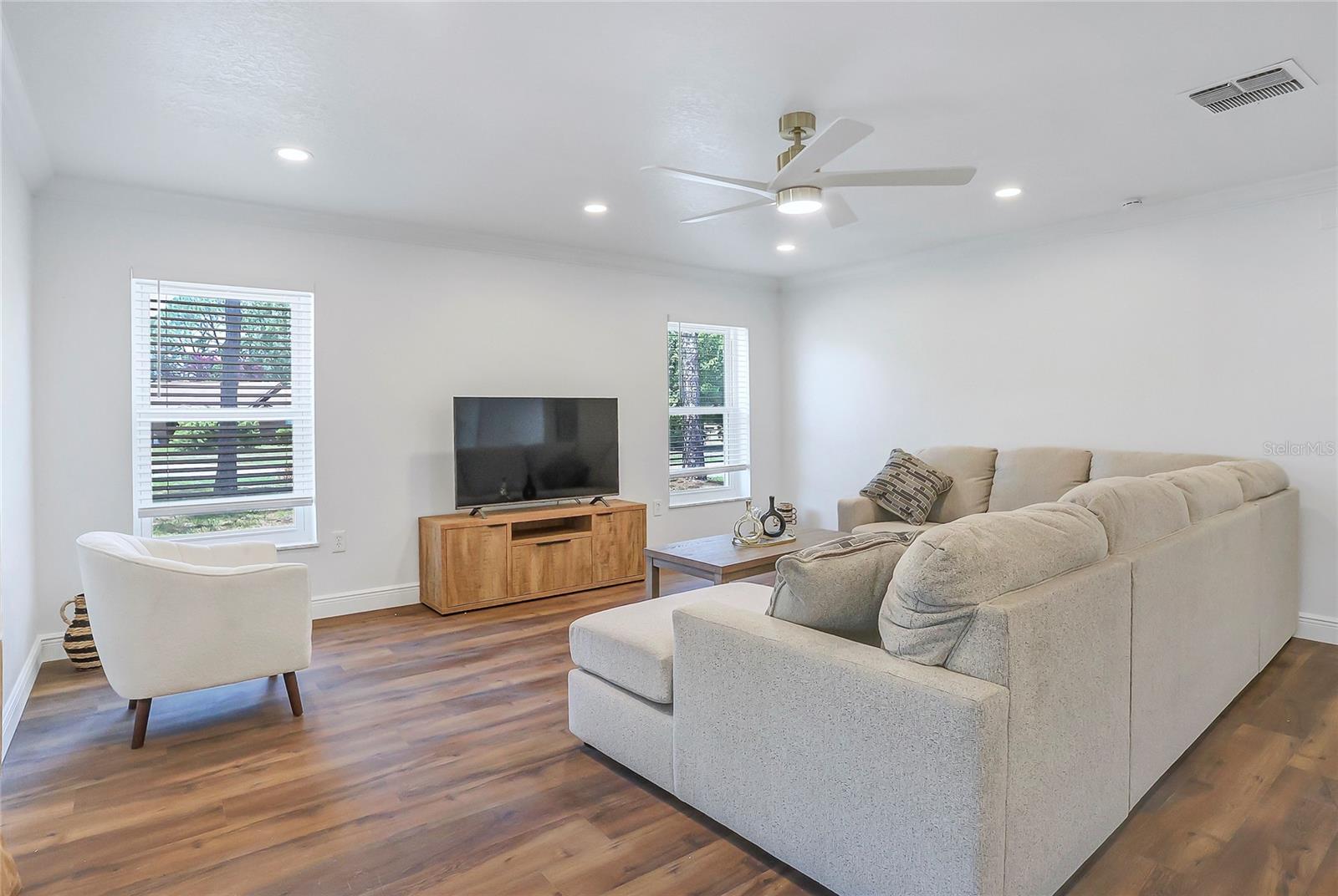 Image 14 of 36 For 6700 Tamarind Circle