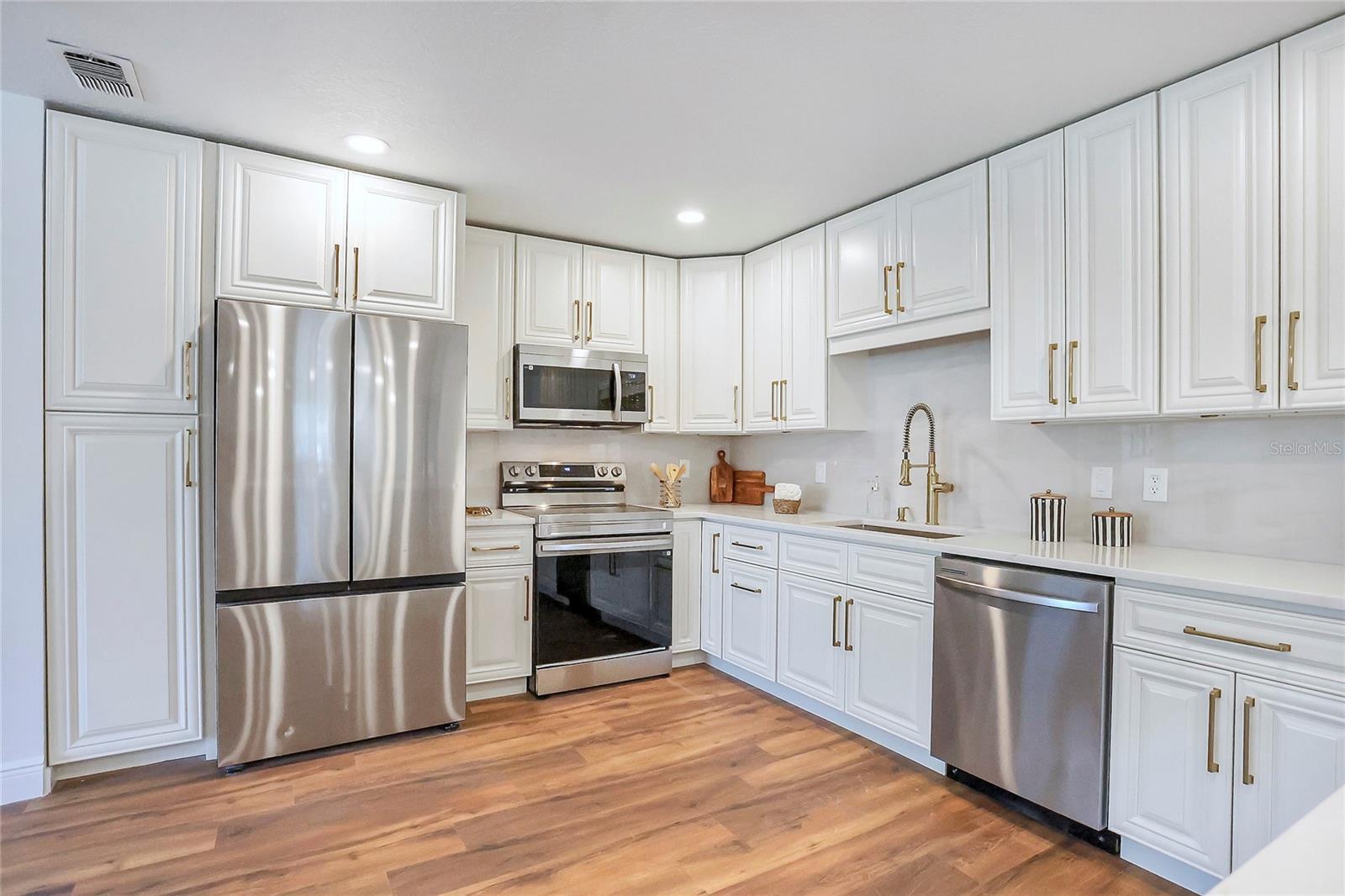 Image 7 of 36 For 6700 Tamarind Circle