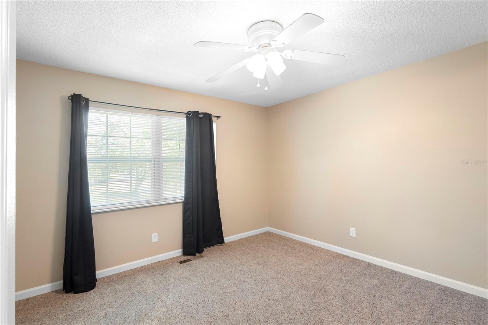 Image 15 of 19 For 2302 Park Avenue
