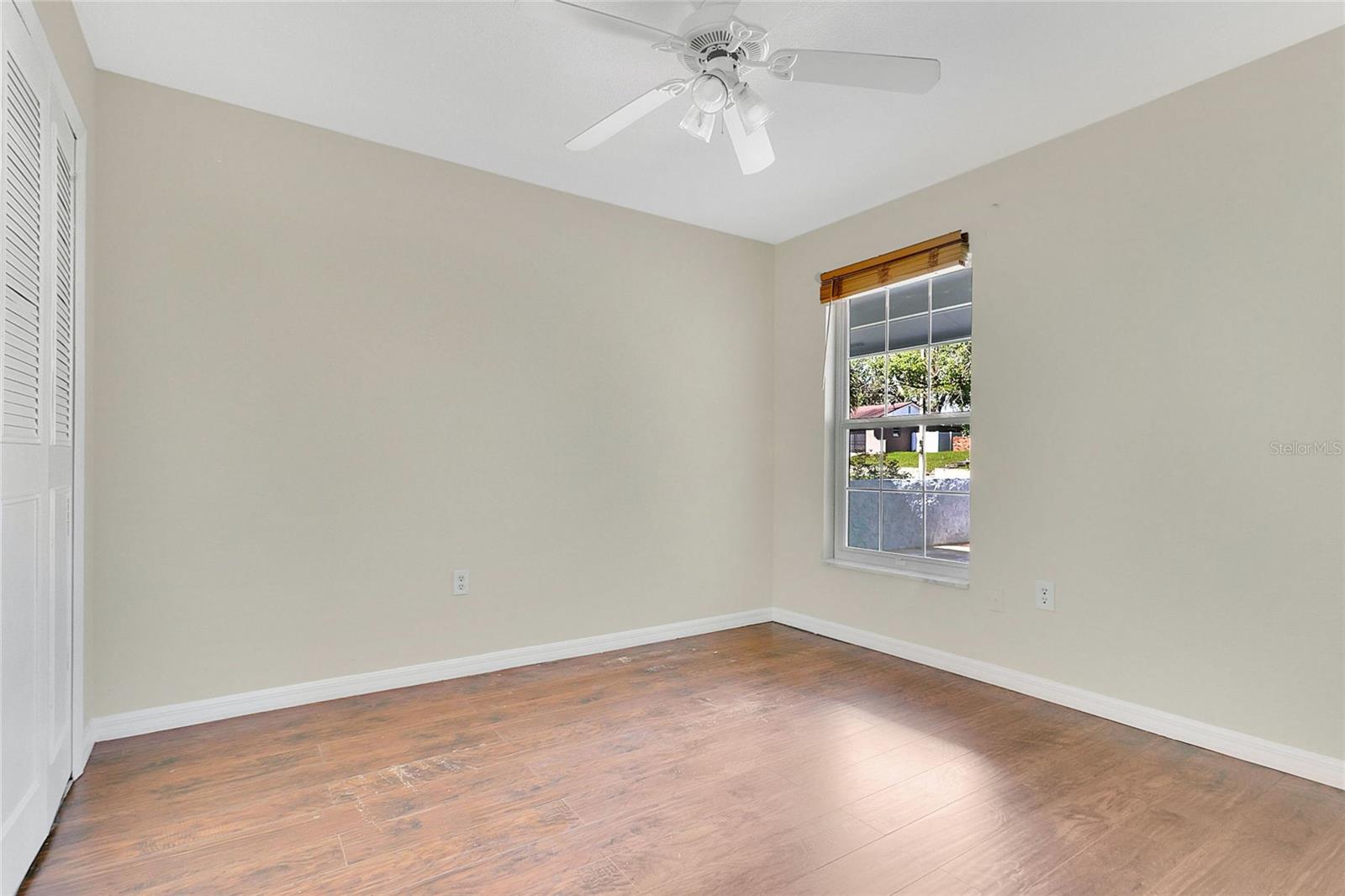 Image 16 of 29 For 3217 Castle Oak Avenue