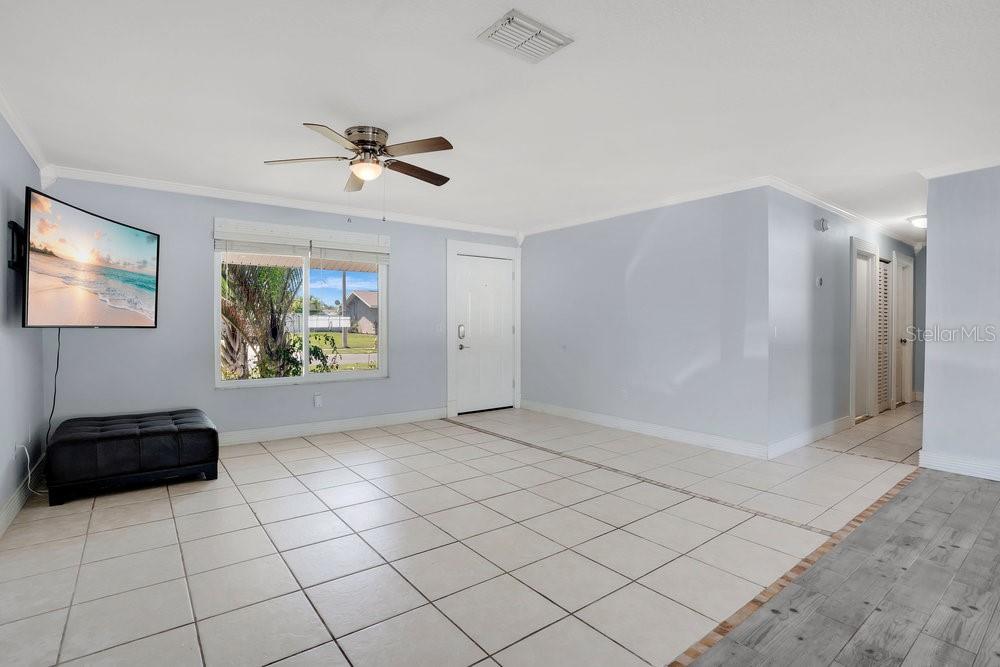 Image 10 of 24 For 950 Gatewood Court Ne