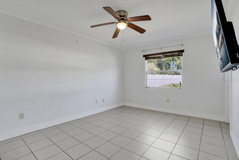 Image 11 of 24 For 950 Gatewood Court Ne