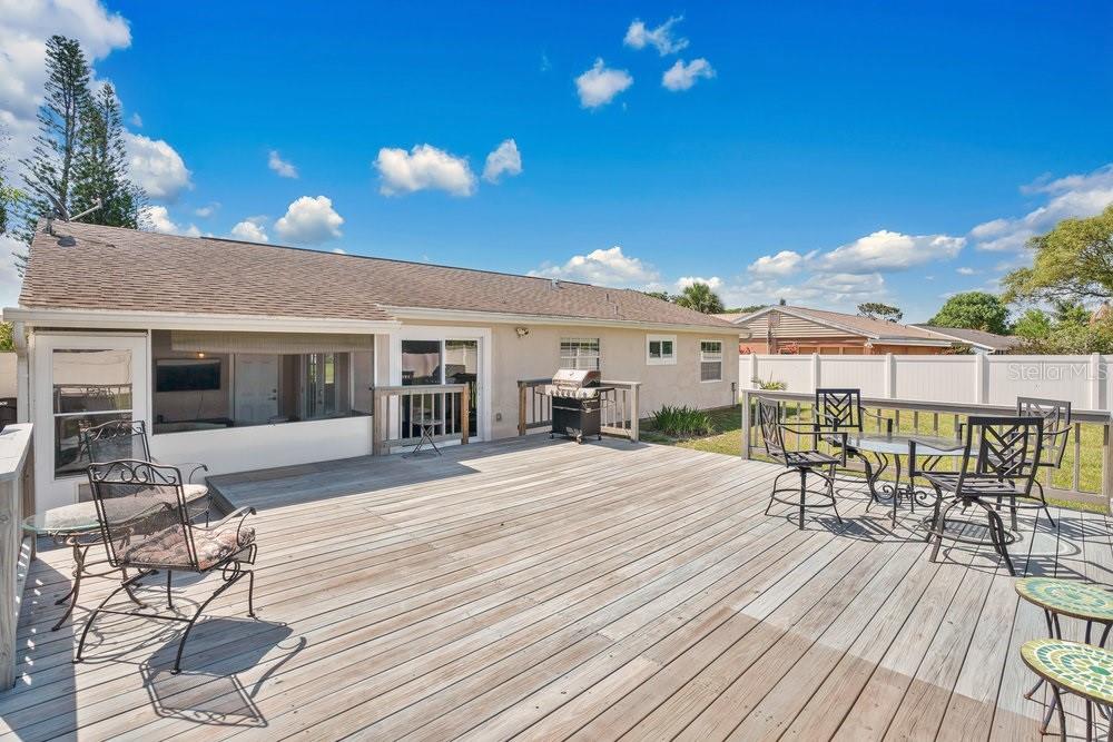 Image 18 of 24 For 950 Gatewood Court Ne