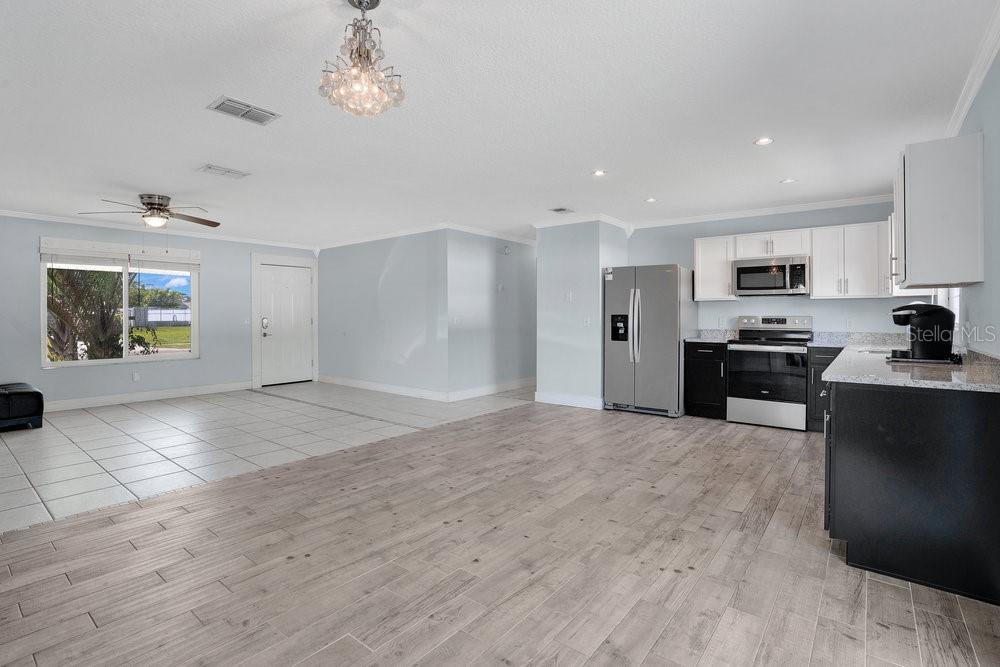 Image 3 of 24 For 950 Gatewood Court Ne