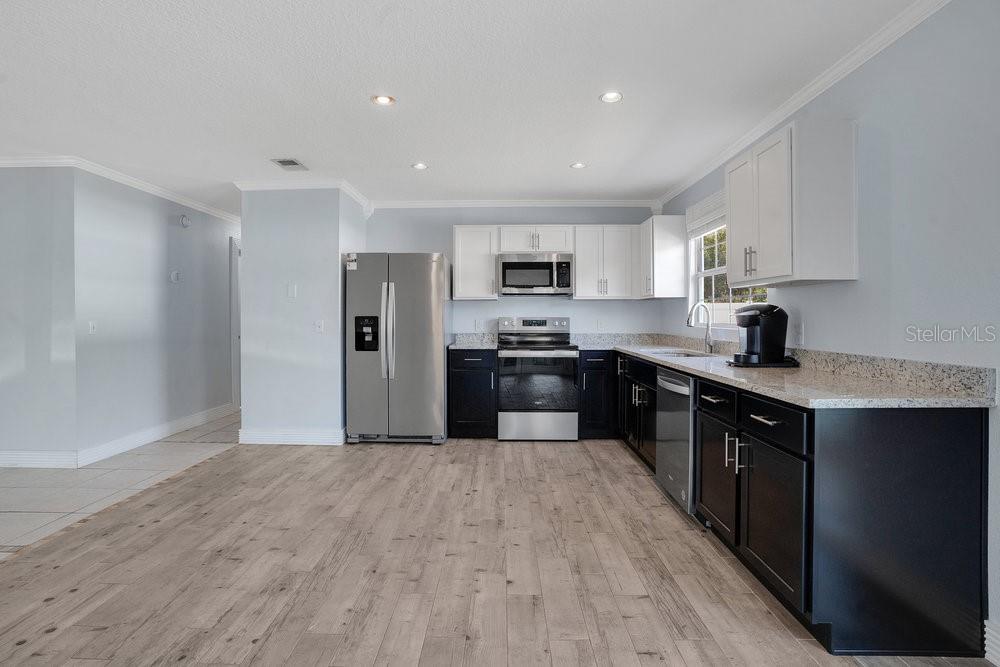 Image 5 of 24 For 950 Gatewood Court Ne