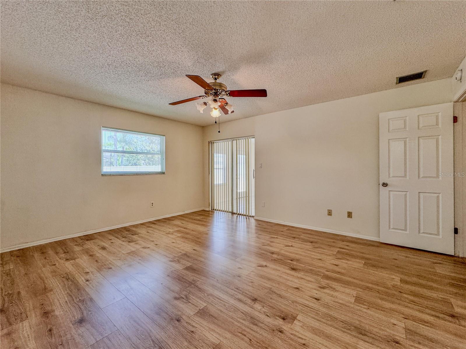 Image 26 of 42 For 1742 Willa Circle