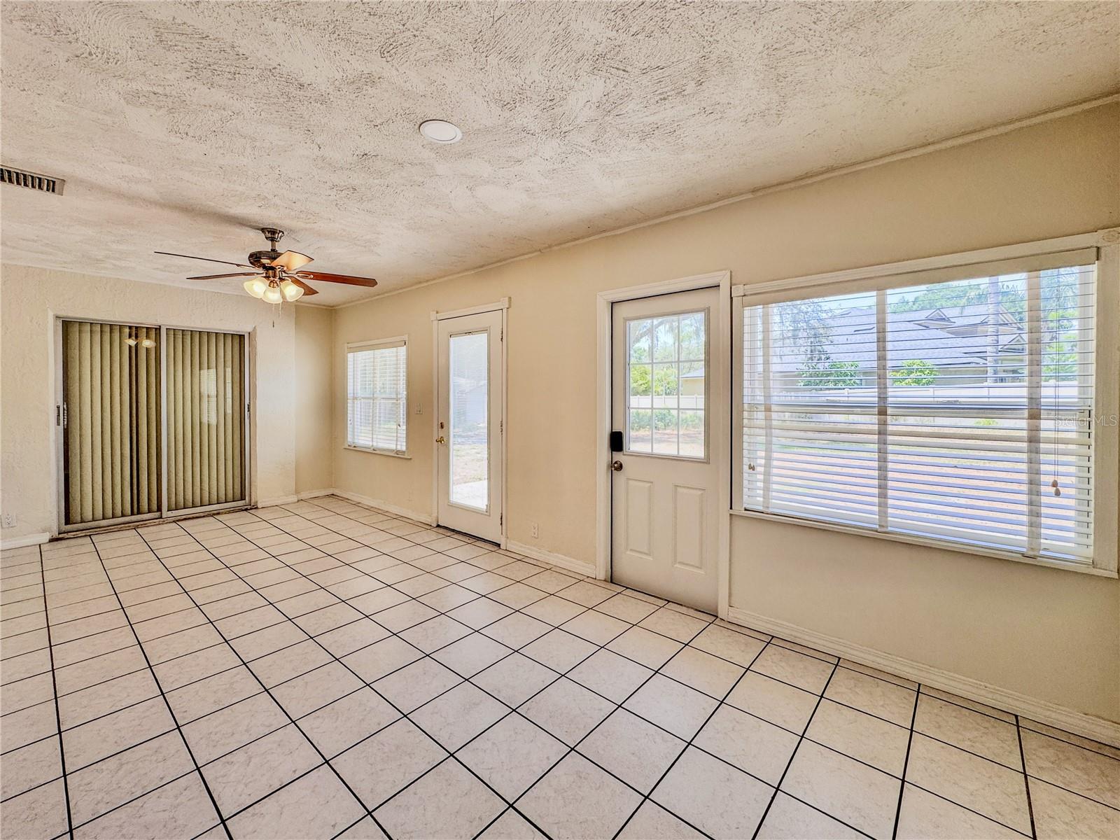 Image 31 of 42 For 1742 Willa Circle