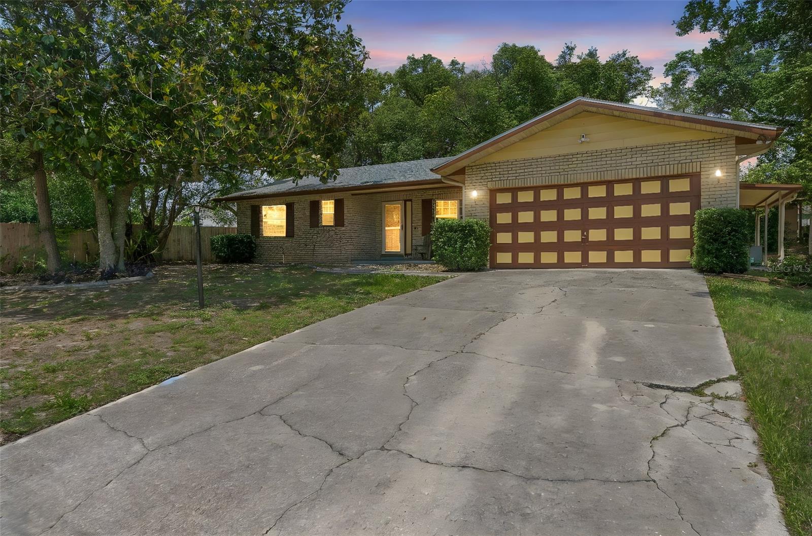 Image 4 of 44 For 244 Angeles Road