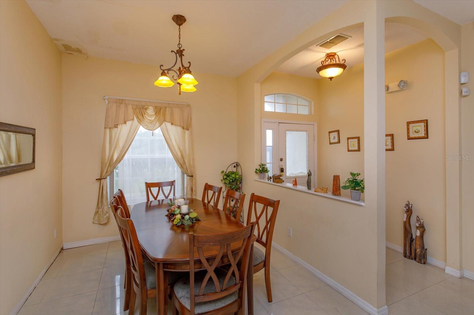 Image 3 of 25 For 244 Ballyshannon Drive