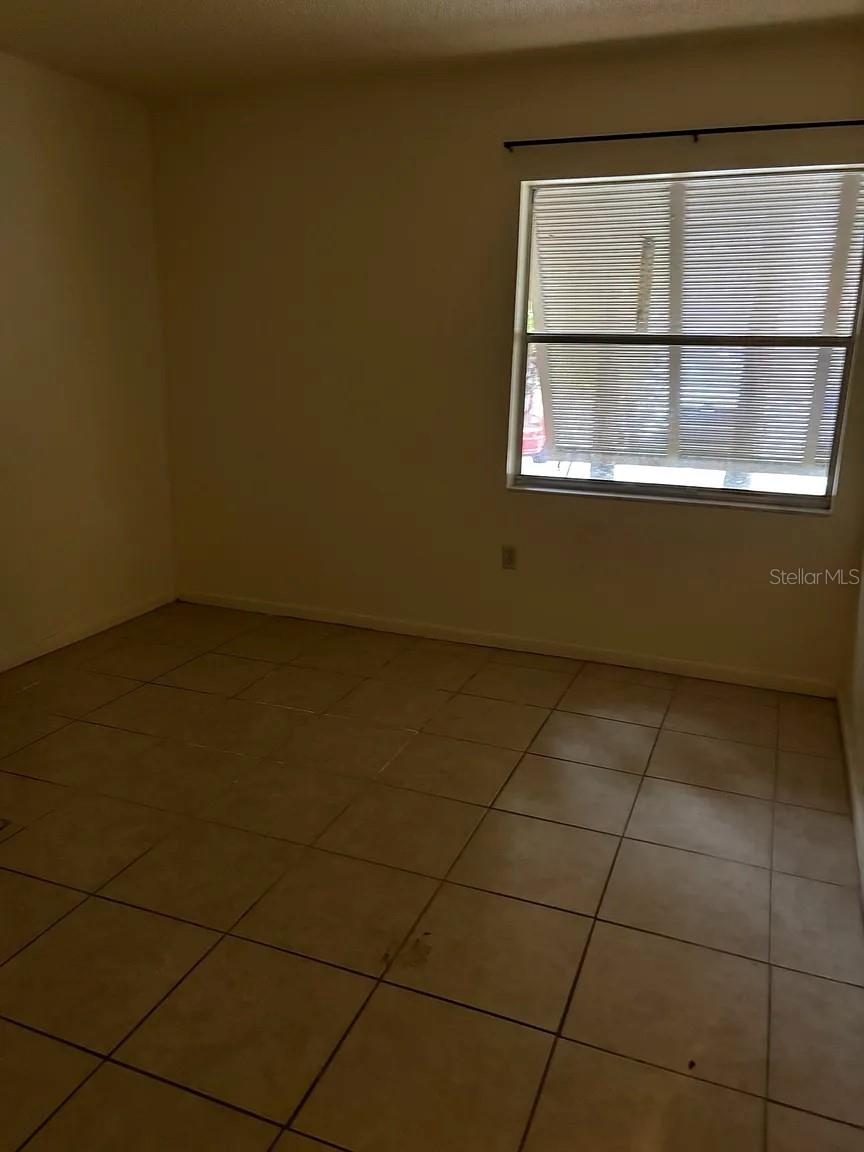 Image 6 of 12 For 130 Jasmine Woods Court 1c
