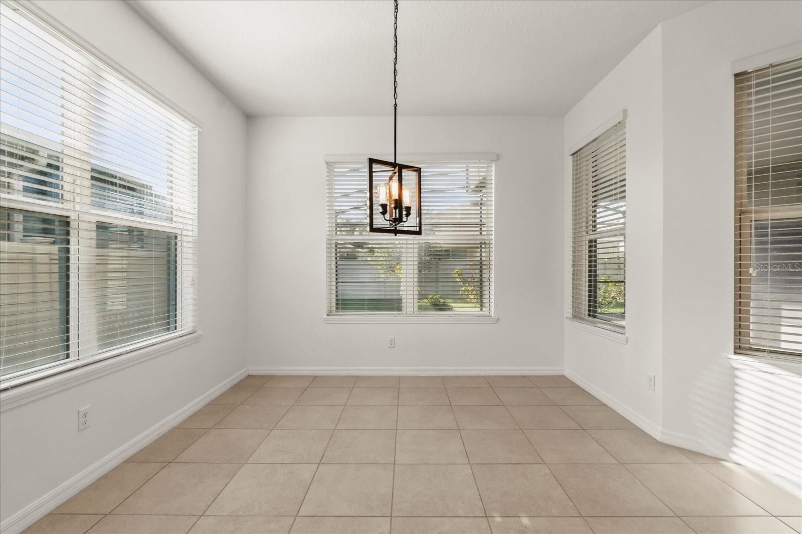 Image 14 of 38 For 3925 Green Sabal Drive