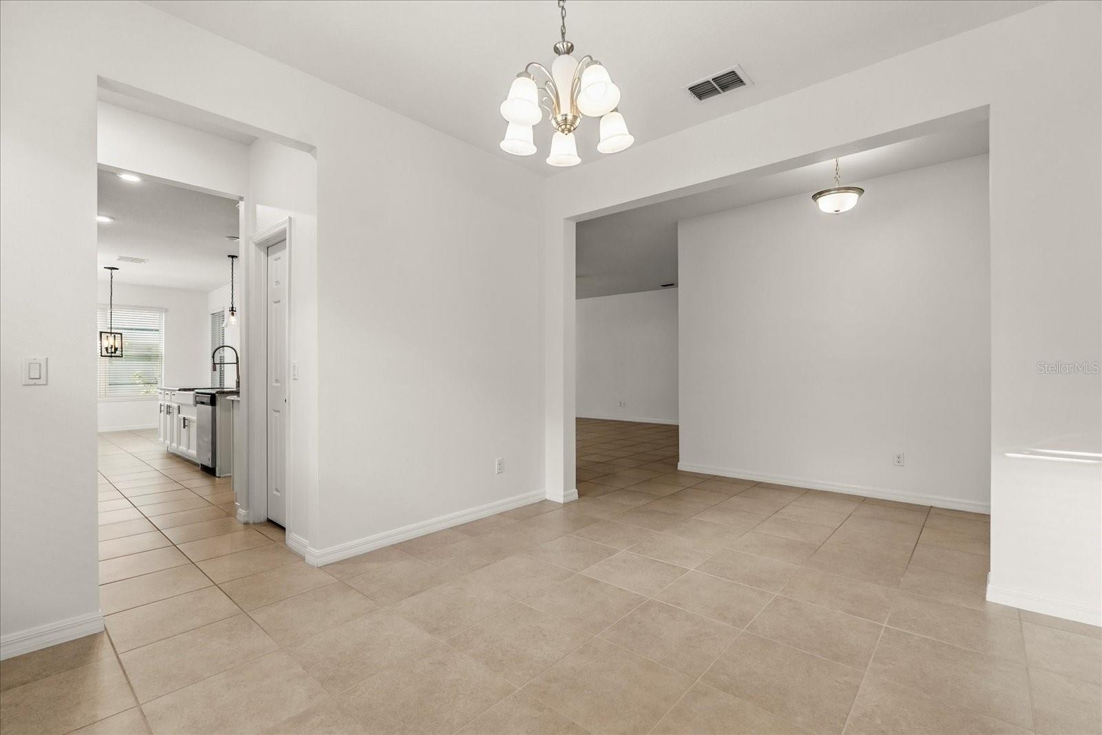 Image 16 of 38 For 3925 Green Sabal Drive