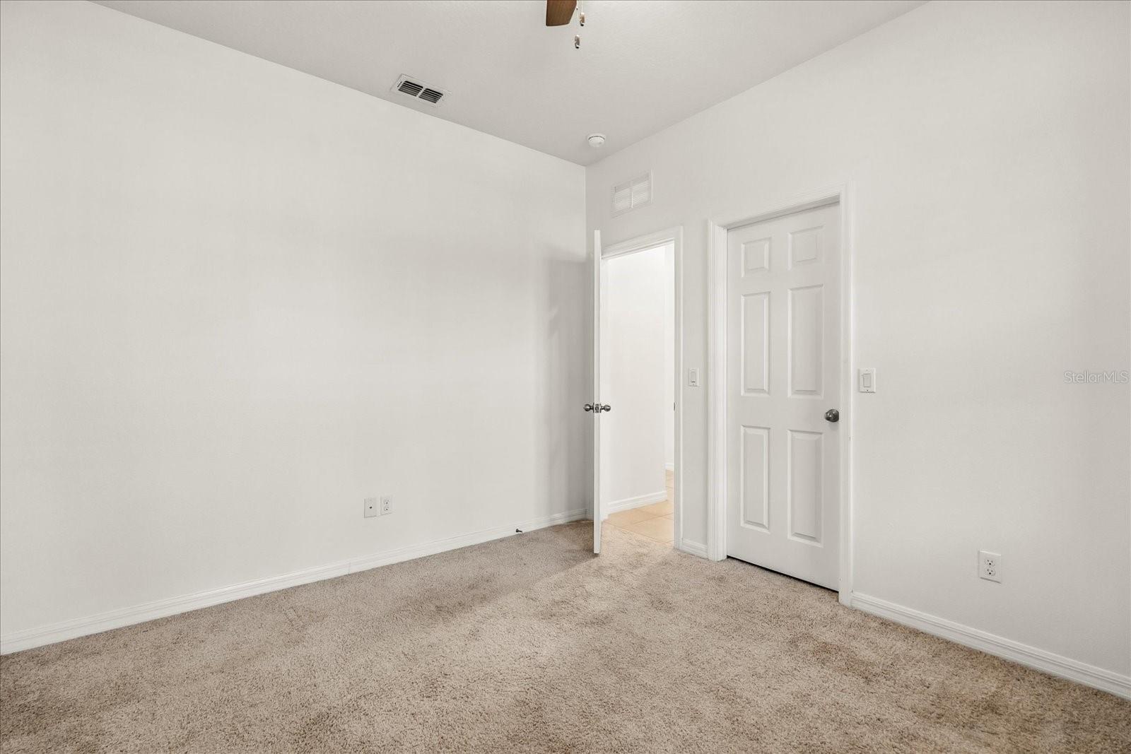 Image 20 of 38 For 3925 Green Sabal Drive