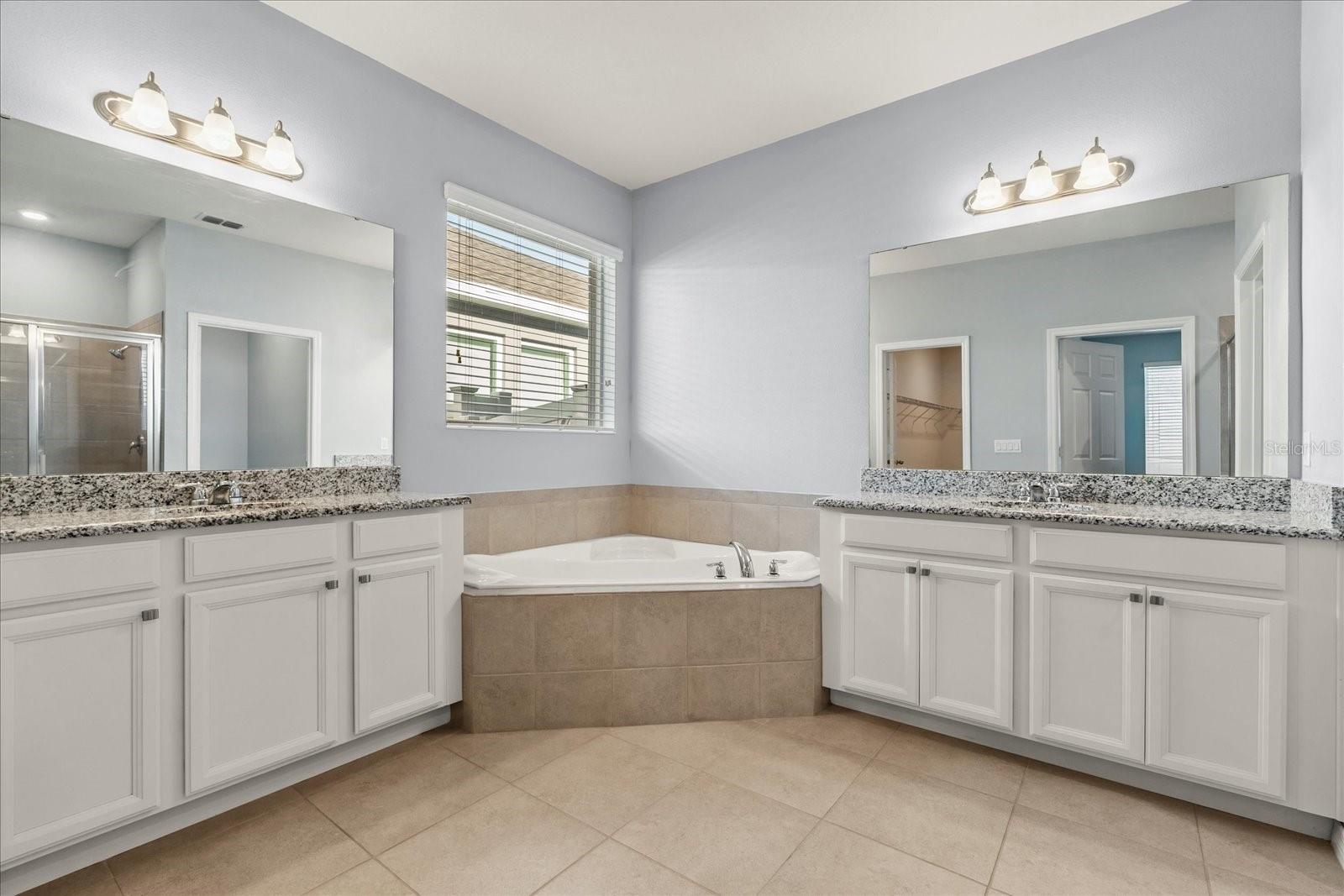 Image 23 of 38 For 3925 Green Sabal Drive