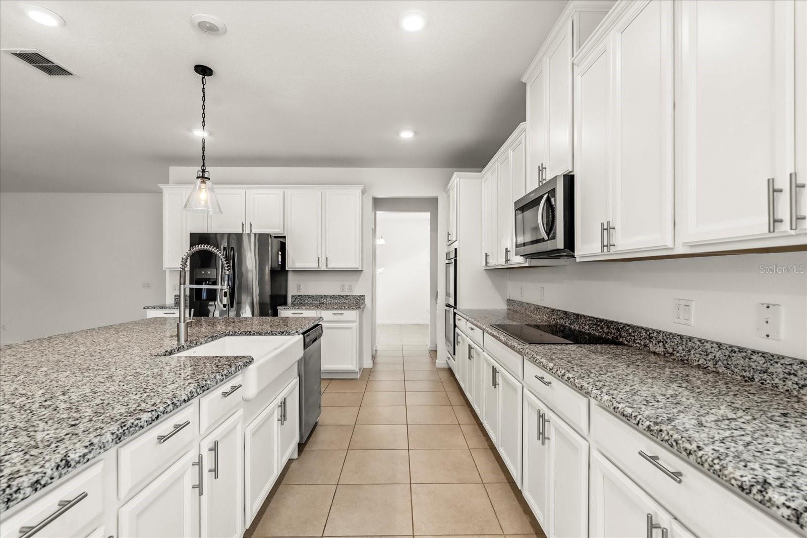 Image 6 of 38 For 3925 Green Sabal Drive