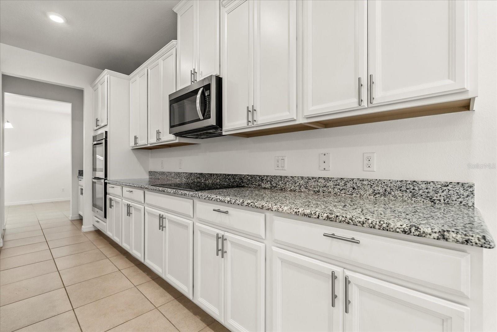 Image 7 of 38 For 3925 Green Sabal Drive