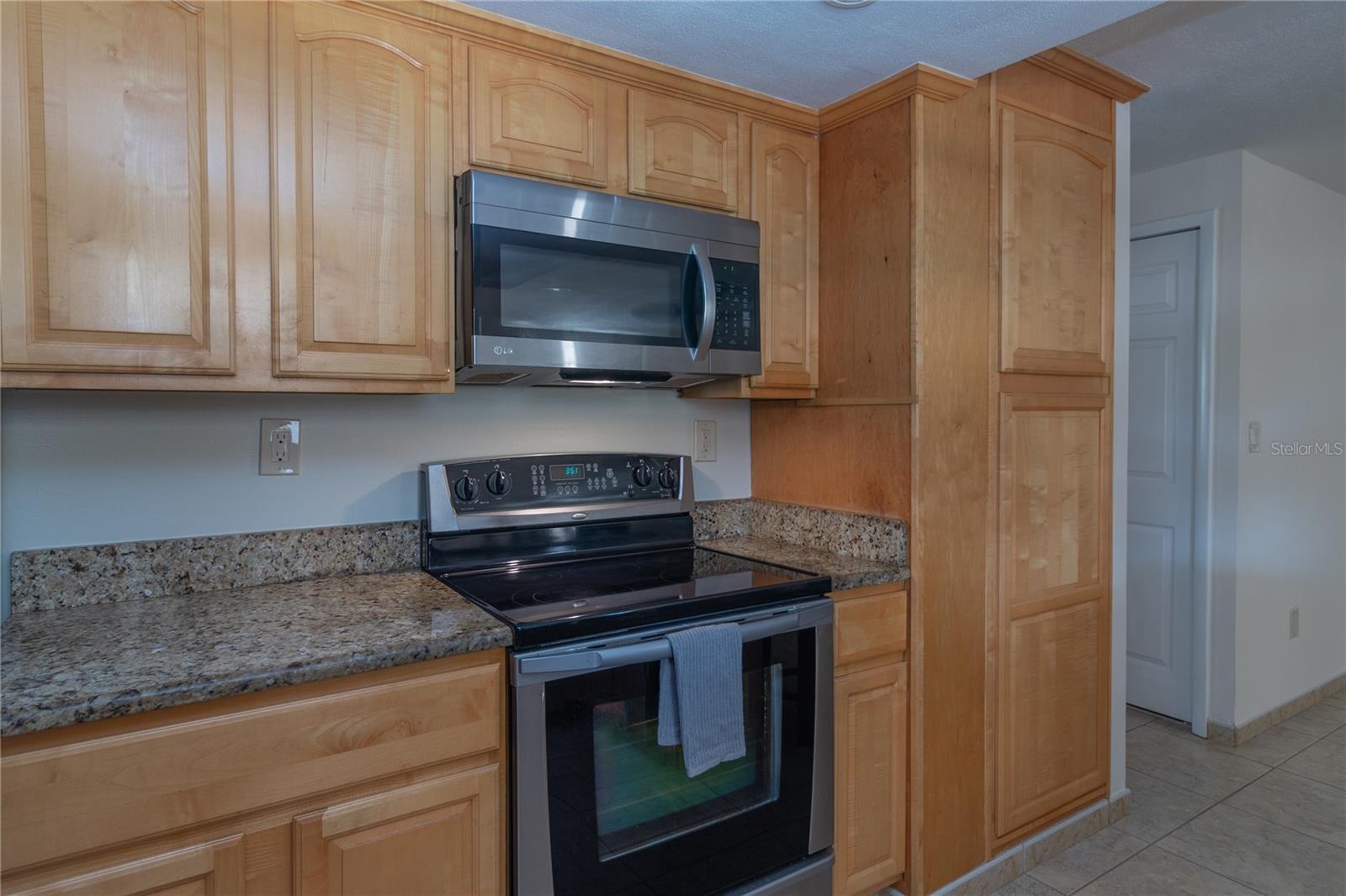 Image 10 of 28 For 5547 Garden Grove Circle