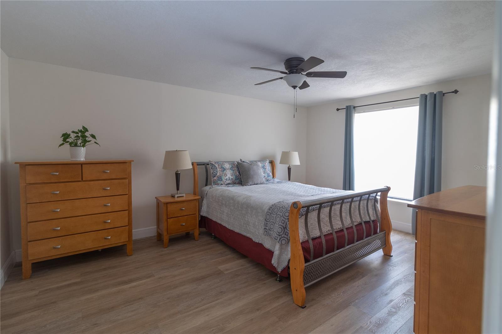 Image 11 of 28 For 5547 Garden Grove Circle