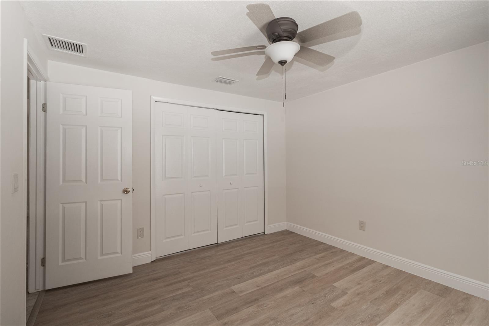 Image 16 of 28 For 5547 Garden Grove Circle