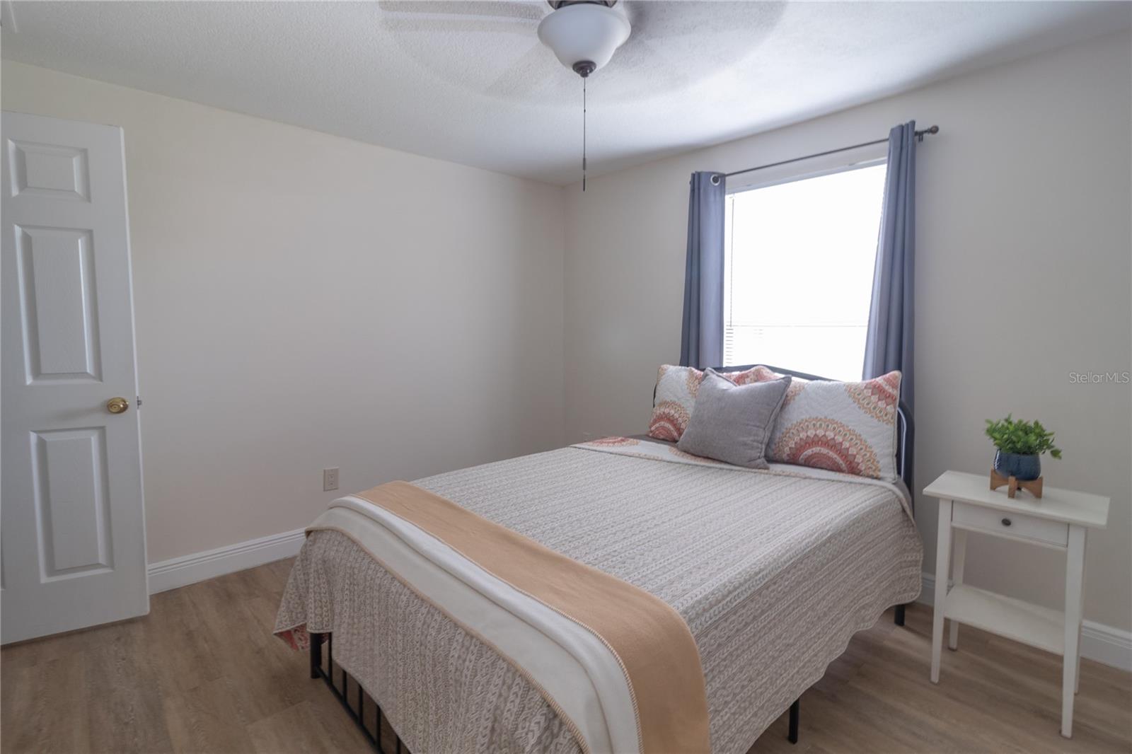 Image 18 of 28 For 5547 Garden Grove Circle