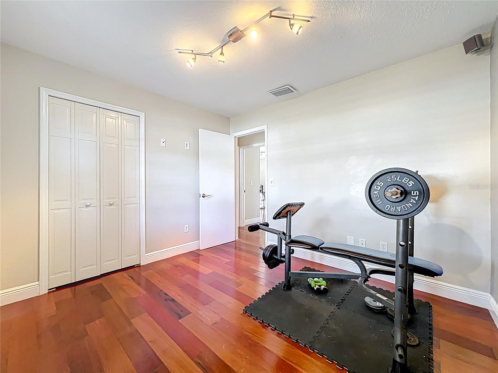 Image 22 of 96 For 5127 Leeward Way