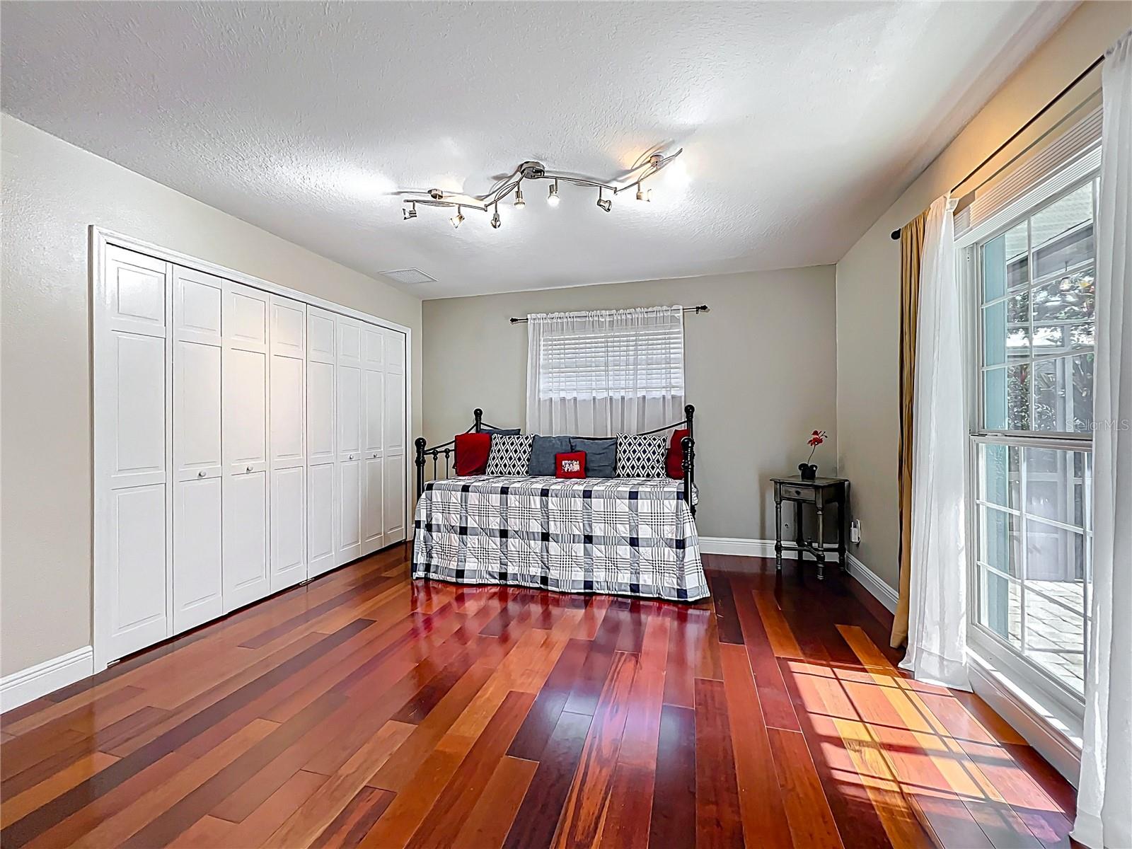 Image 24 of 96 For 5127 Leeward Way