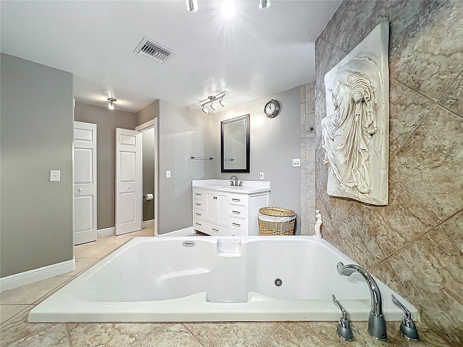 Image 33 of 96 For 5127 Leeward Way