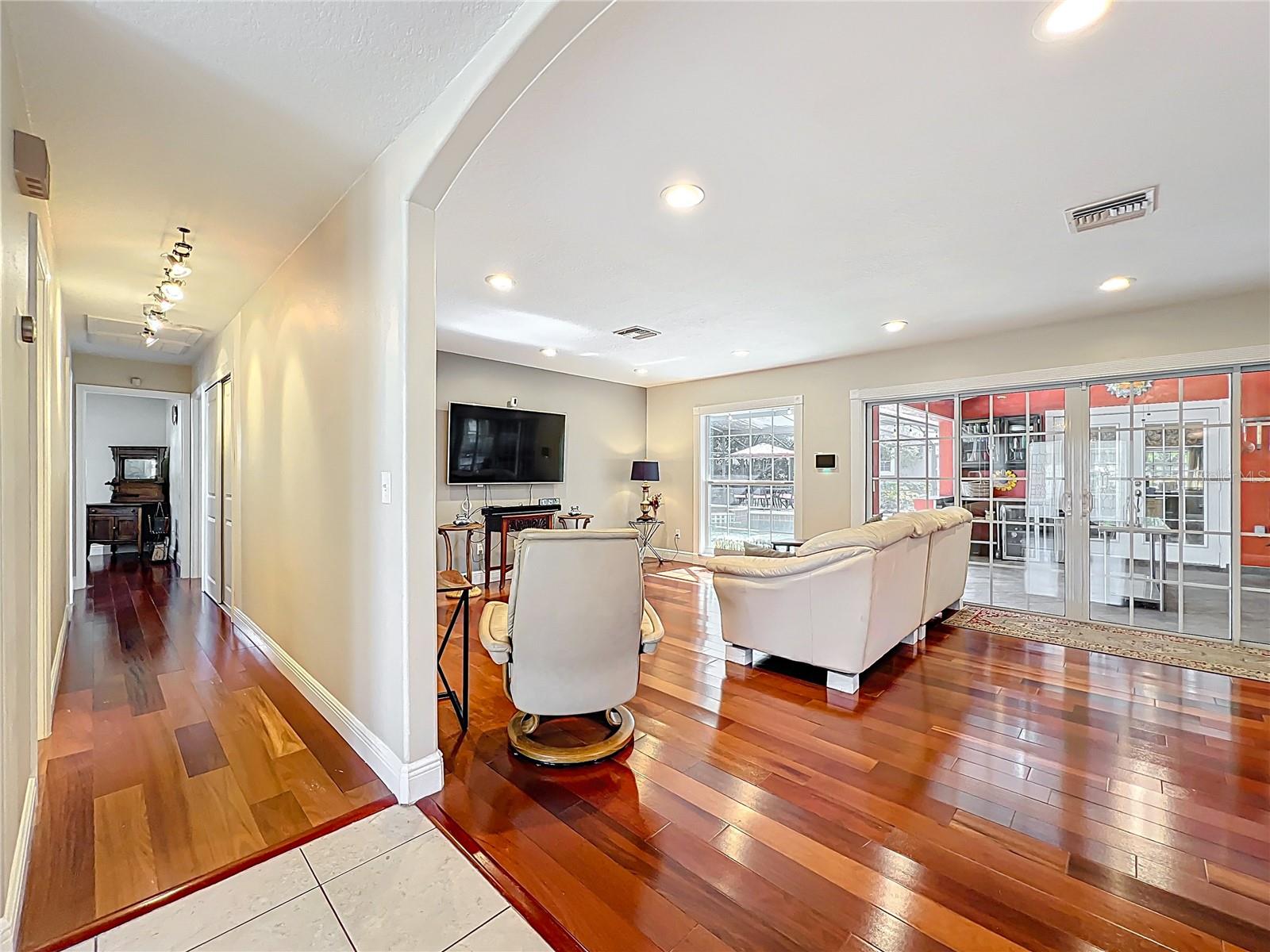 Image 4 of 96 For 5127 Leeward Way