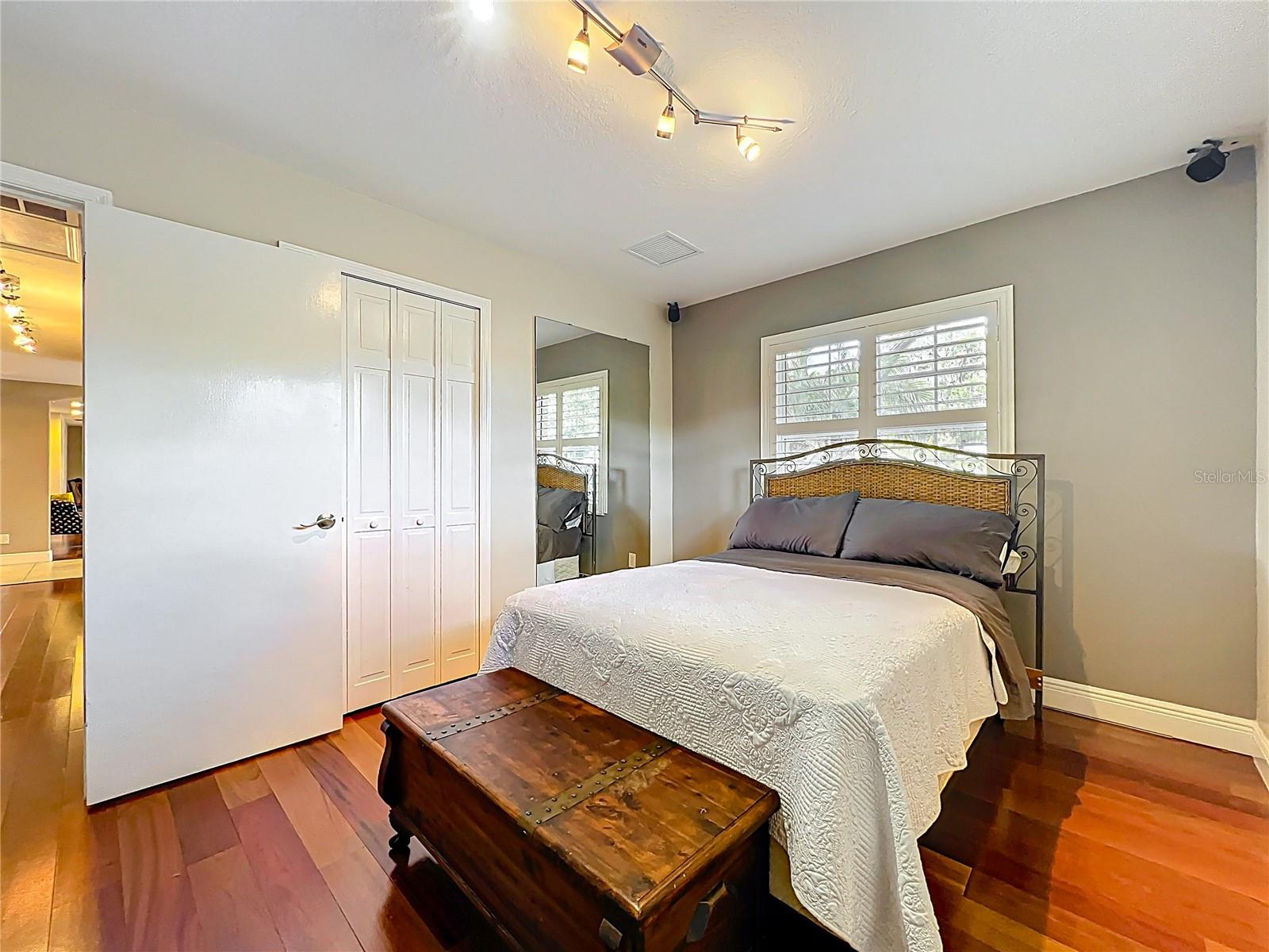 Image 42 of 96 For 5127 Leeward Way