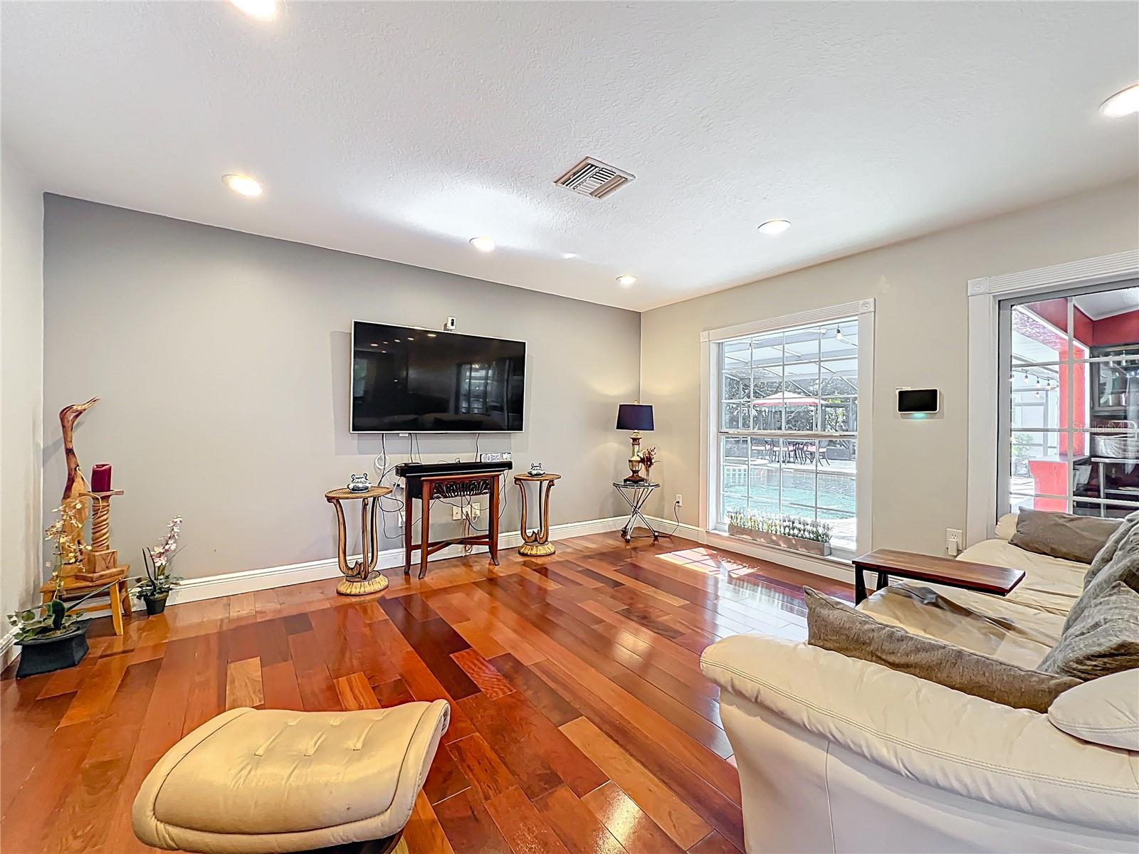 Image 6 of 96 For 5127 Leeward Way