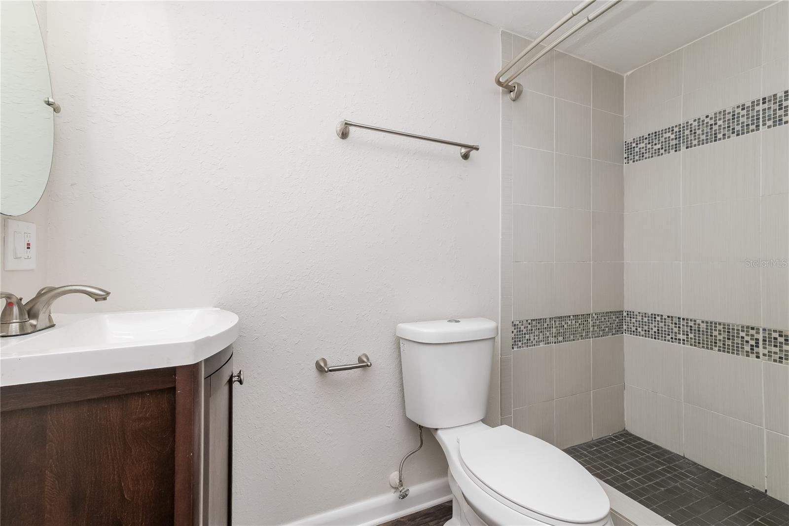 Image 12 of 33 For 6426 Eden Lane