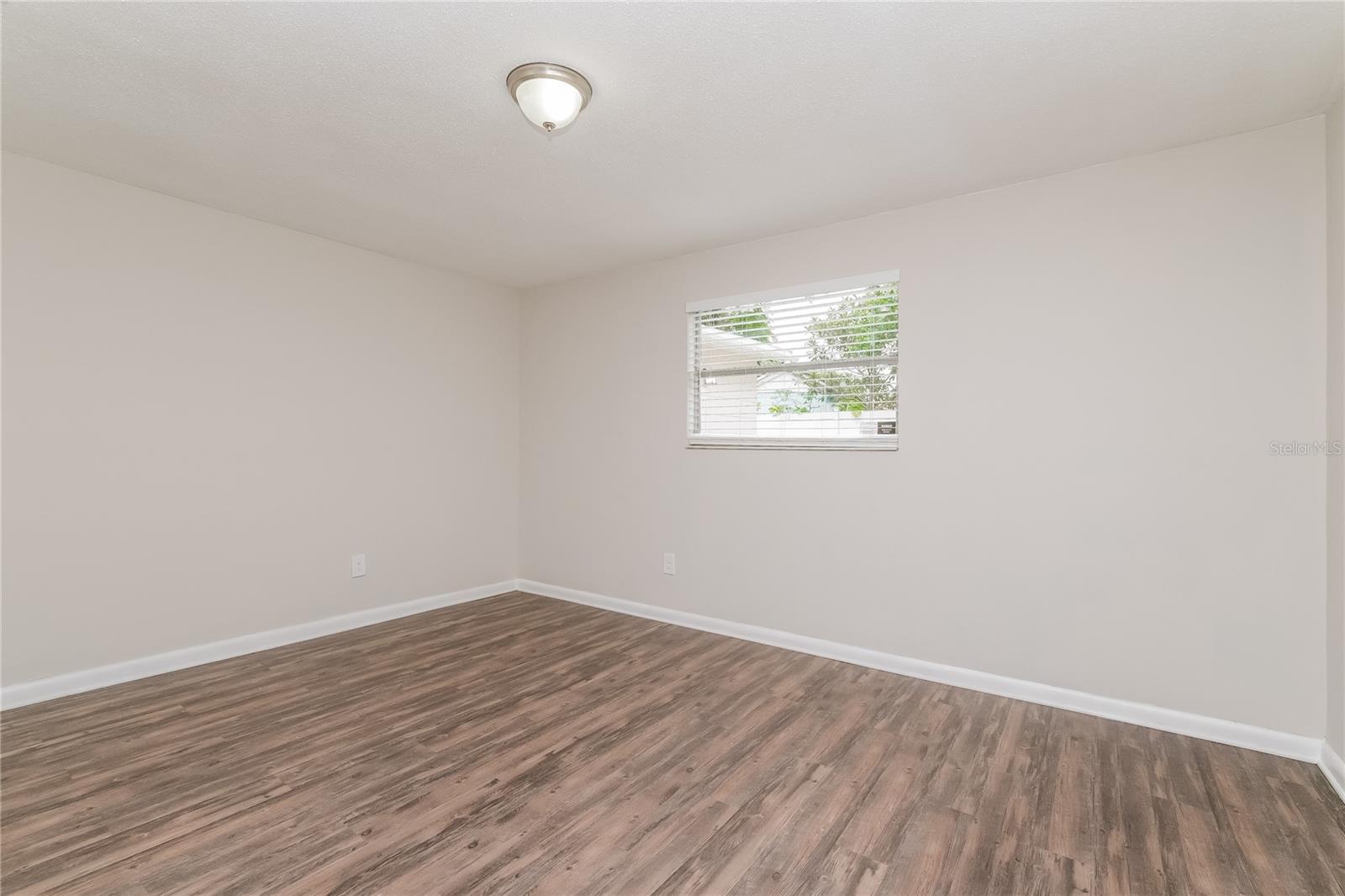Image 13 of 33 For 6426 Eden Lane
