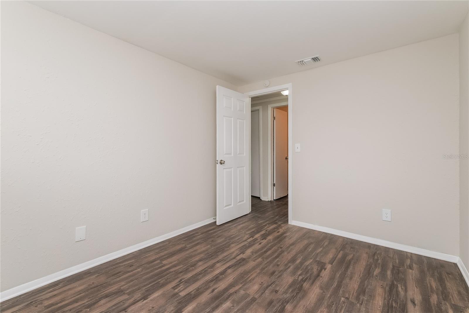 Image 15 of 33 For 6426 Eden Lane