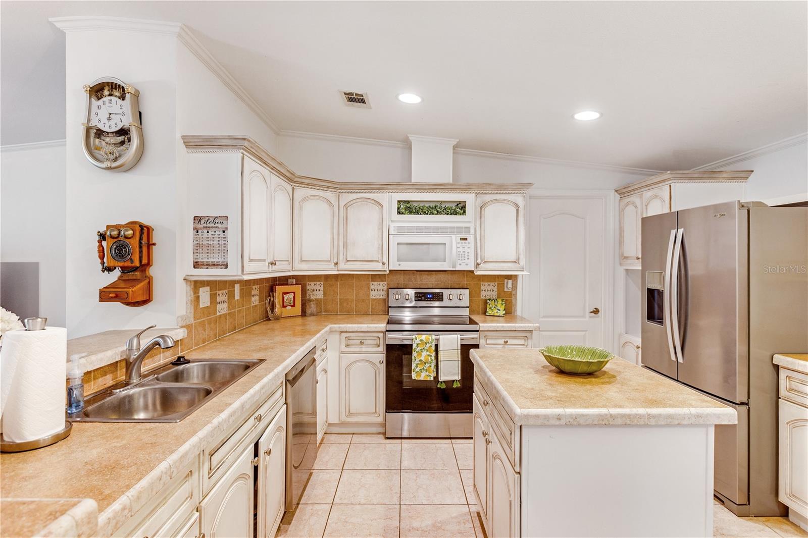 Details for 2738 Lake Grassmere Circle 1884, ZELLWOOD, FL 32798