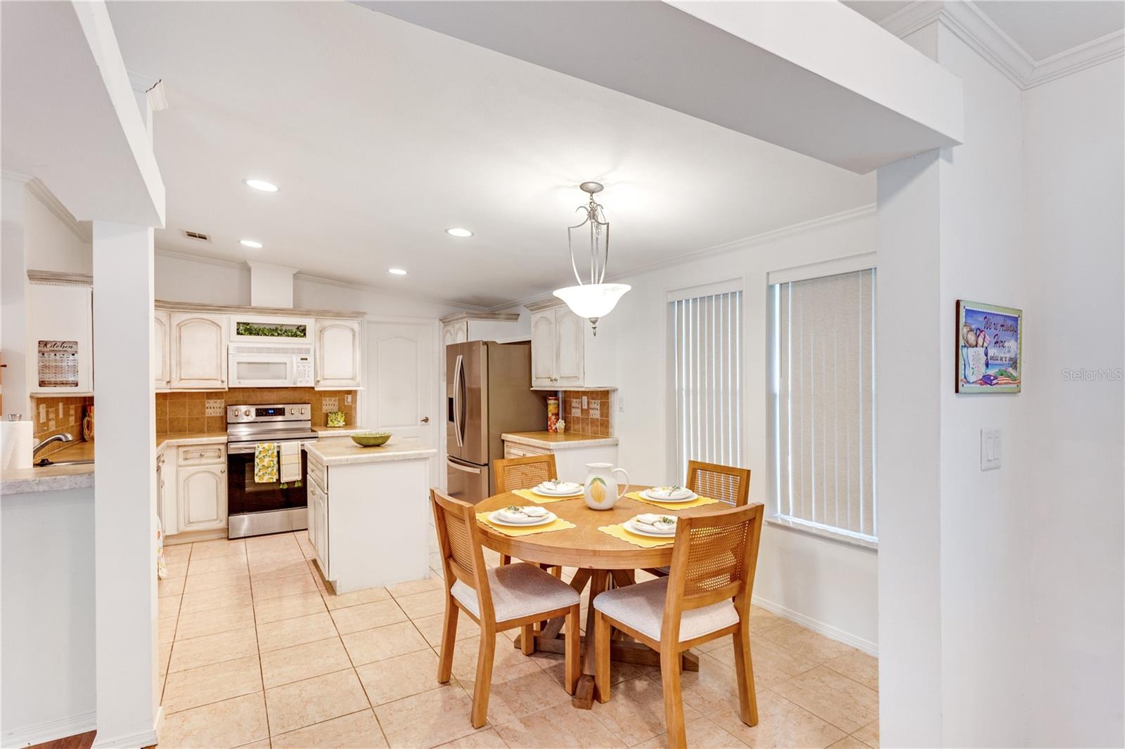 Image 15 of 33 For 2738 Lake Grassmere Circle 1884