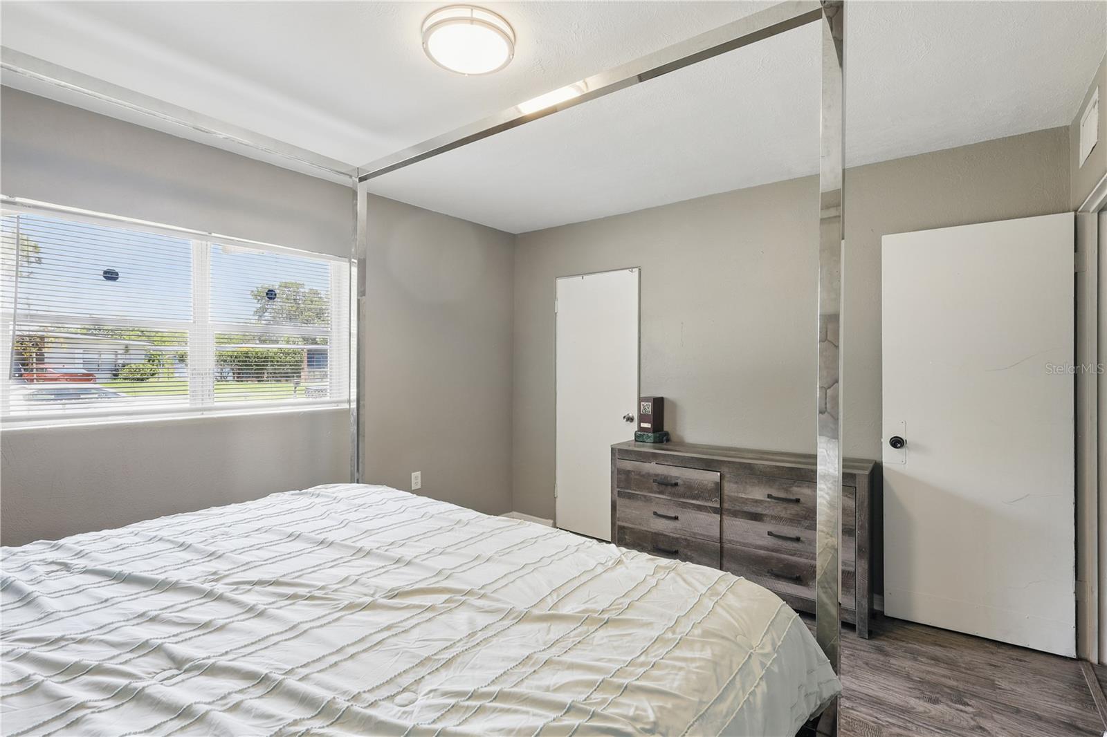 Image 7 of 15 For 1301 Lawne Boulevard