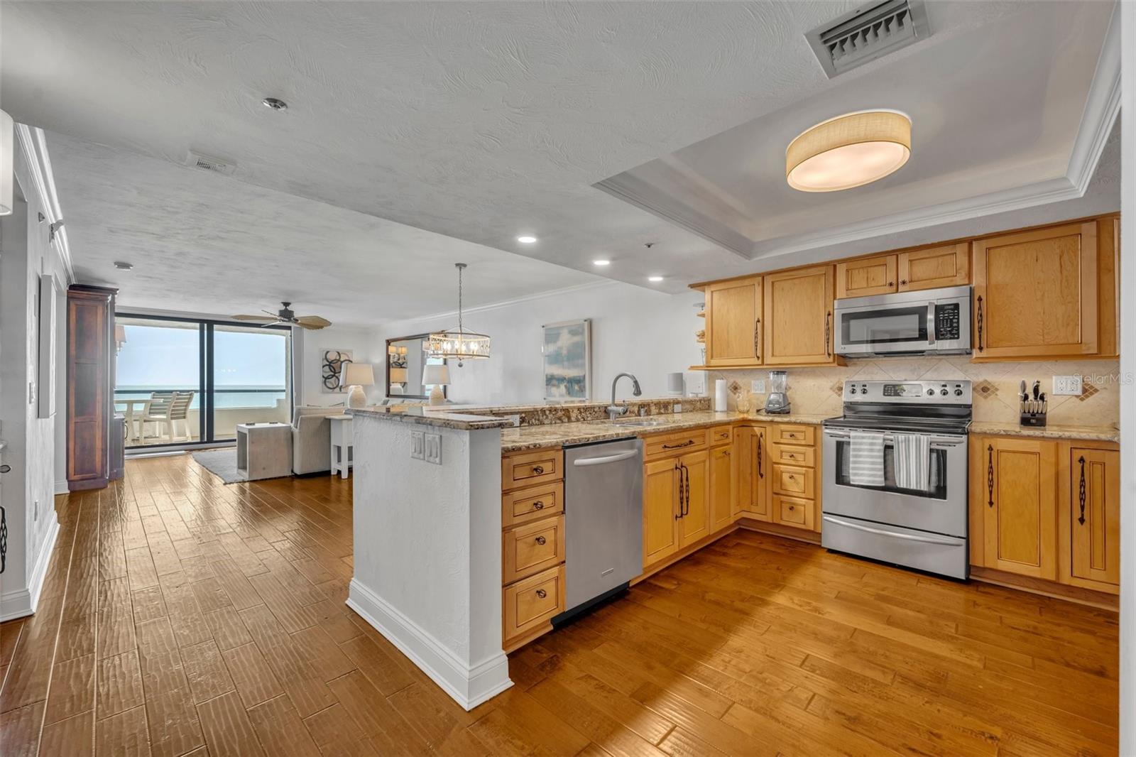 Image 6 of 61 For 5275 Atlantic Avenue 506